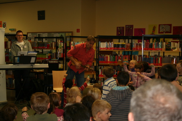 gal/2010/2010 Saitentwist Buecherei Borbeck 90 Jahre 18.11/2010 Saitentwist Buecherei Borbeck 90 Jahre 18.11. 029.jpg